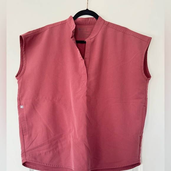 Figs Tops - Rafaela figs top size large good condition